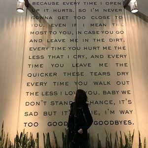 Meet your Posher, Veee